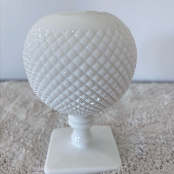 VINTAGE Milk Glass Ball Vase Westmoreland Ivy English Hobnail Pedestal NO FLAWS! - Picture 3 of 14